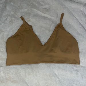 Skims bra size medium